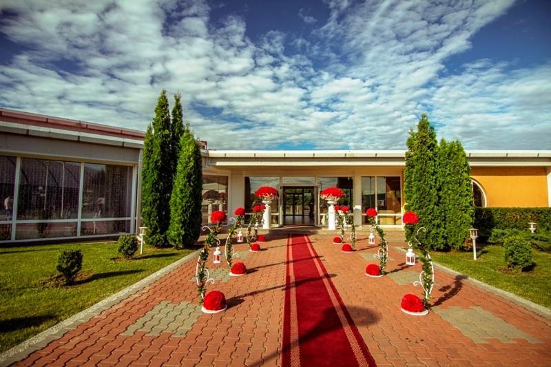 Hotel Star Piteşti Extérieur photo